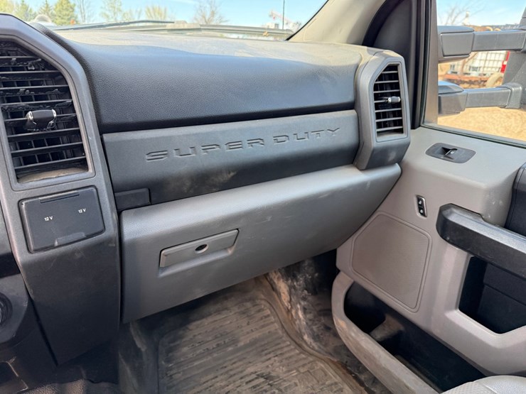2020-ford-f550-xl-image-43