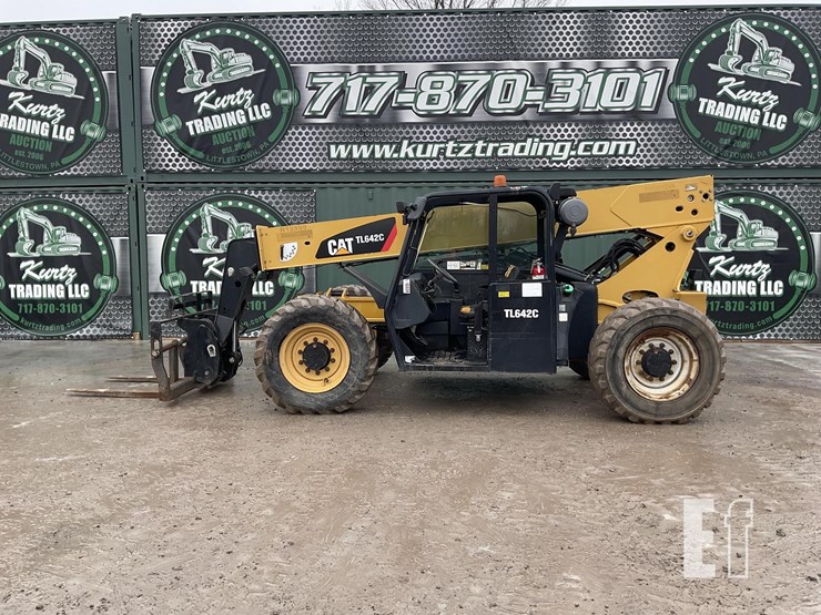 2014-caterpillar-tl642c-image-1