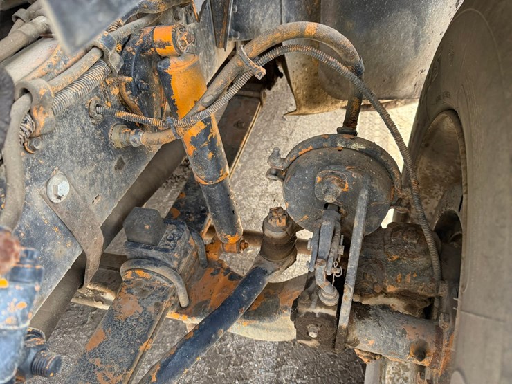 #6396-•-1997-ford-6911l-water-truck-image-13