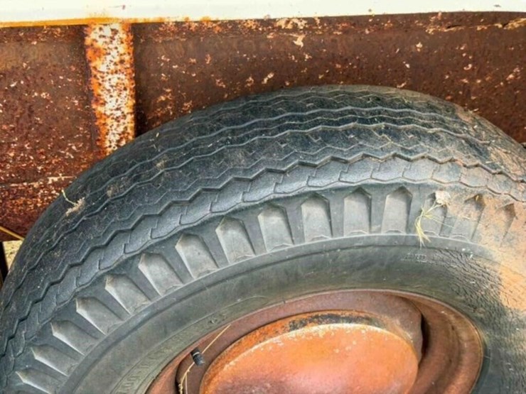 16’-livestock-trailer-image-21