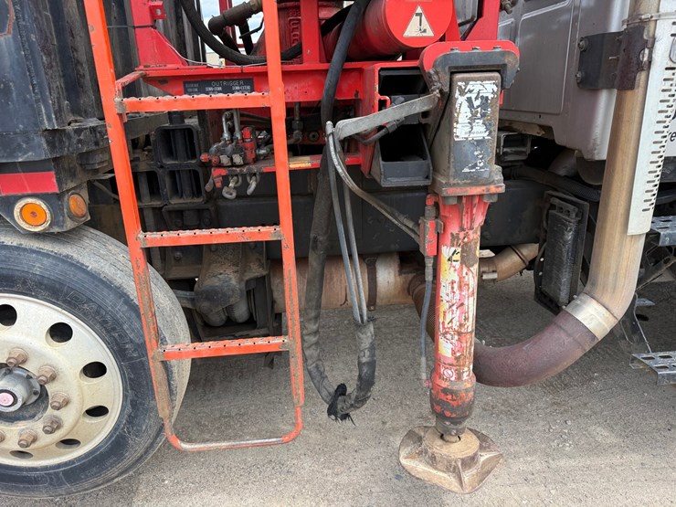 #6443-•-2003-sterling-boom/crane-truck-image-63