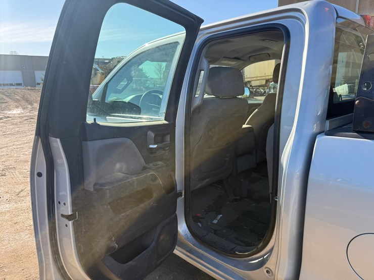 2015-chevrolet-2500-image-28