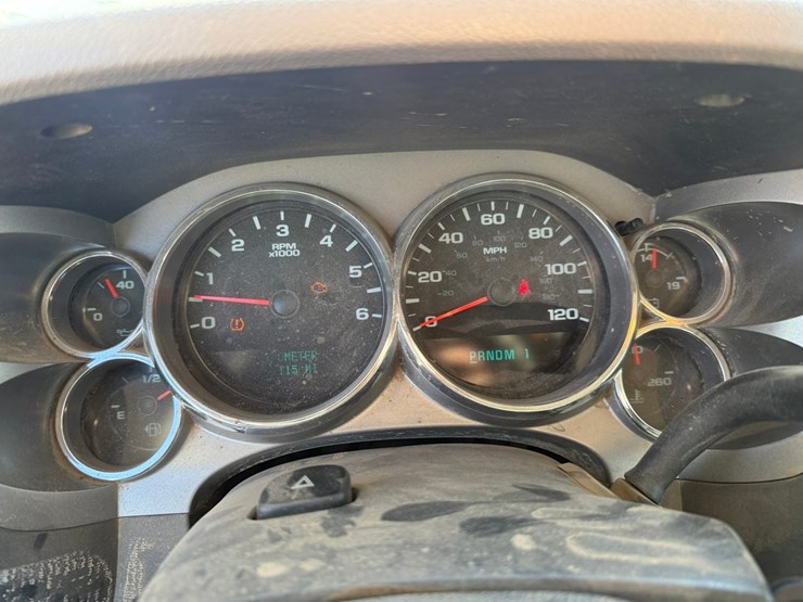 2013-chevrolet-2500-image-44