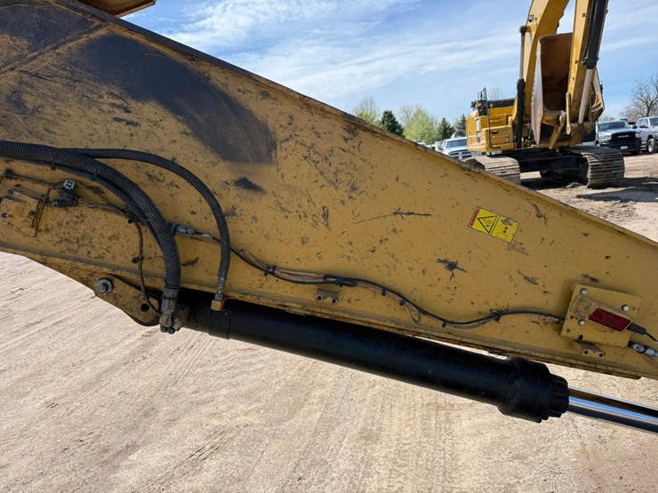 caterpillar-336-image-16
