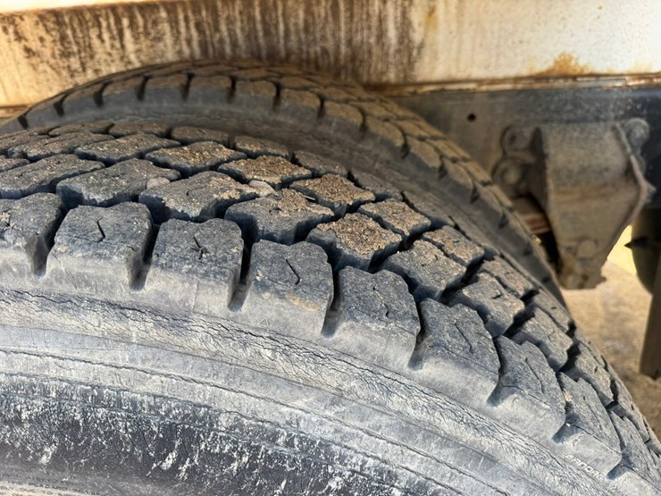 #6396-•-1997-ford-6911l-water-truck-image-63