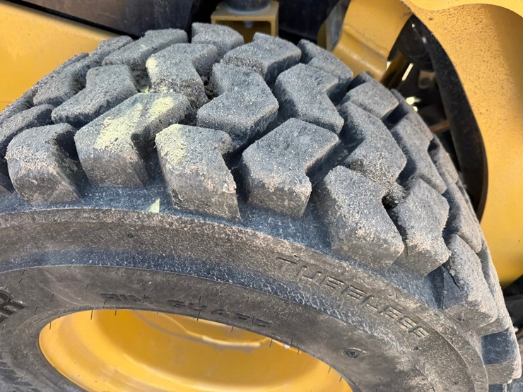 caterpillar-242d3-image-55