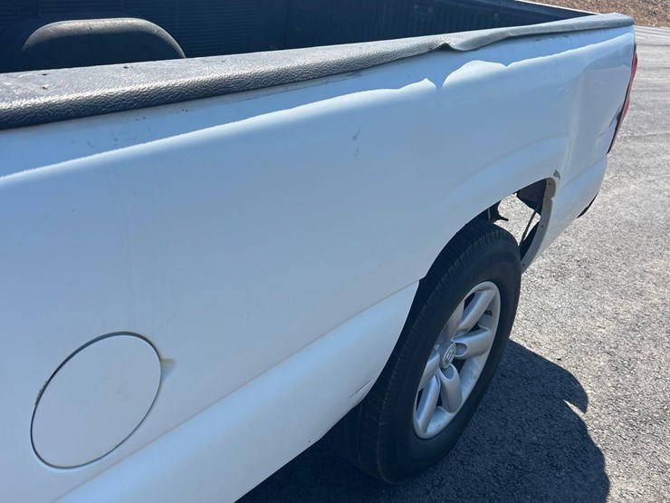 2003-chevrolet-silverado-regular-cab-pick-up-truck-image-10