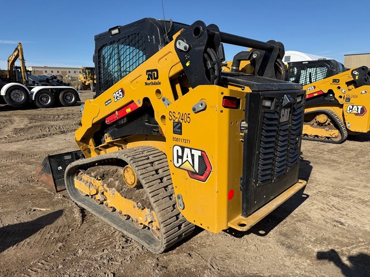caterpillar-255-image-3