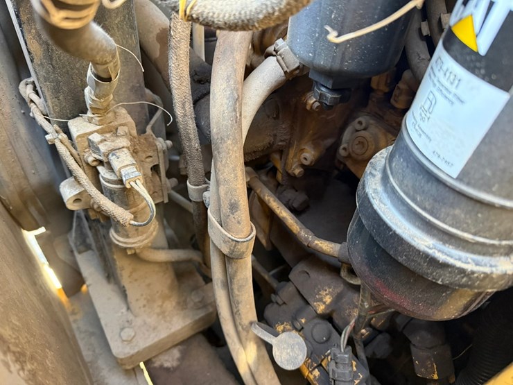 2013-caterpillar-950k-image-83