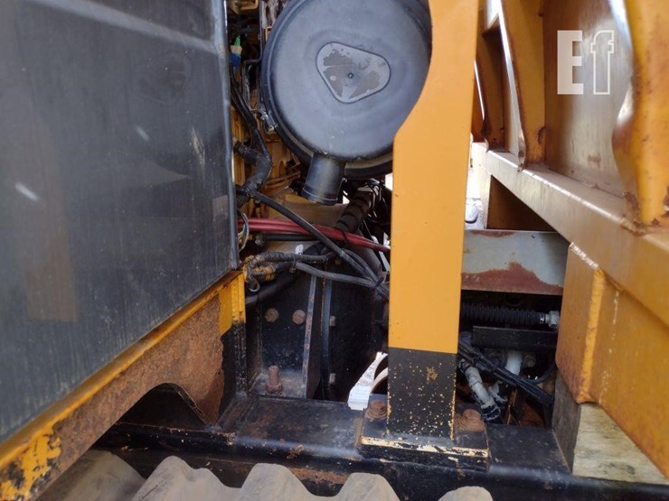 2012-morooka-mst1500vd-image-19