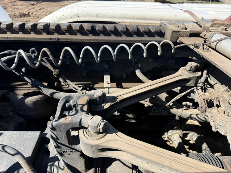 2021-kenworth-t880-image-66