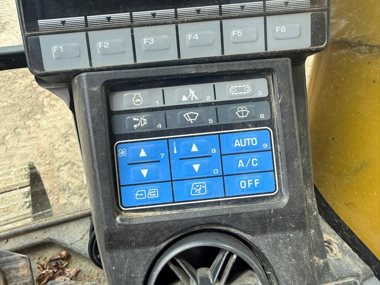 komatsu-pc490-lc-11-image-72