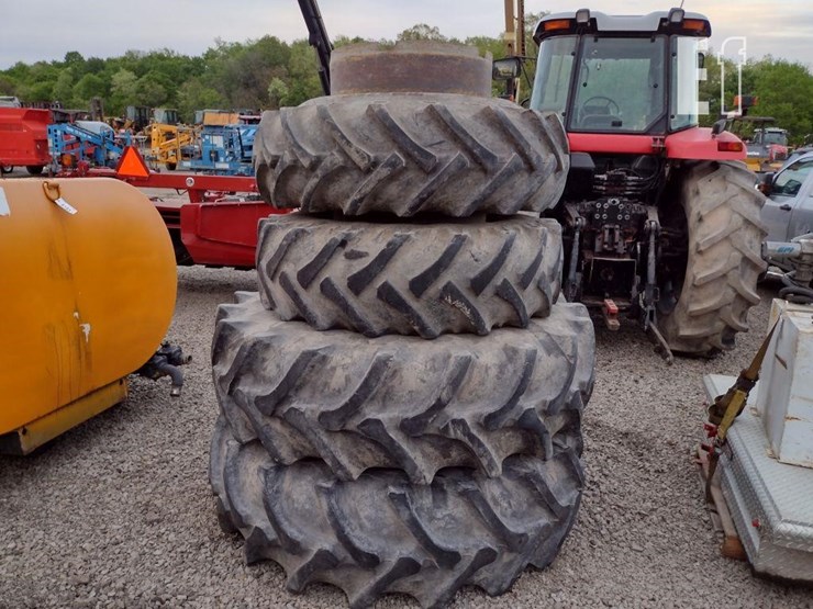 massey-ferguson-8270-image-40