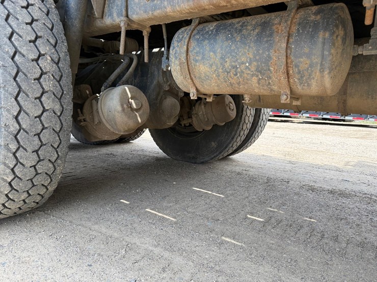#6443-•-2003-sterling-boom/crane-truck-image-84