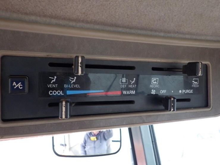 kubota-m126x-image-62