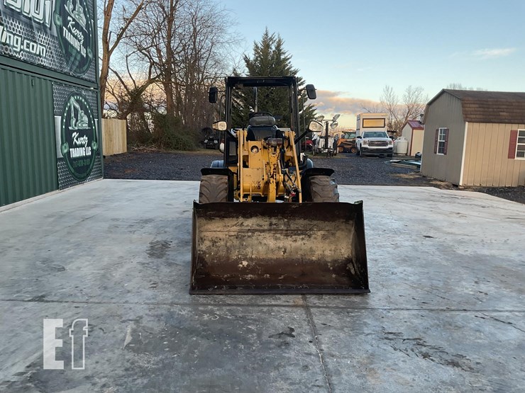 2015-caterpillar-908h2-image-7