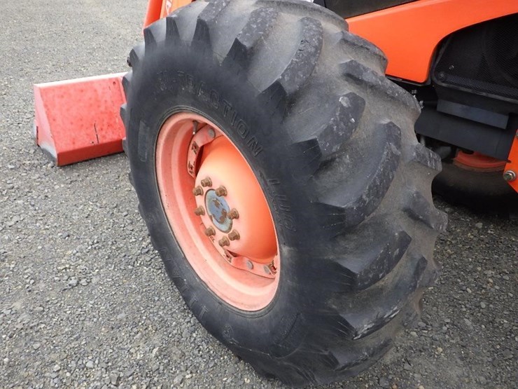 kubota-m126x-image-32