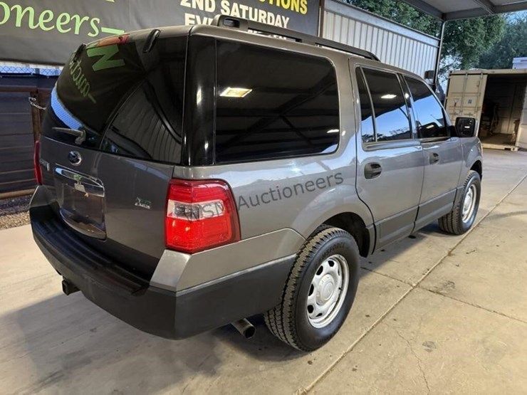2014-ford-expedition-image-8