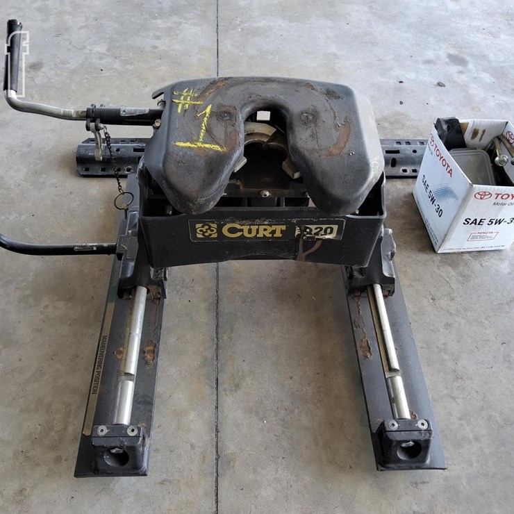 CURT 5TH WHEEL HITCH Q20