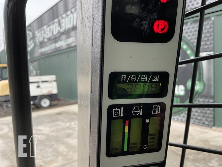 2018-new-holland-l228-image-14