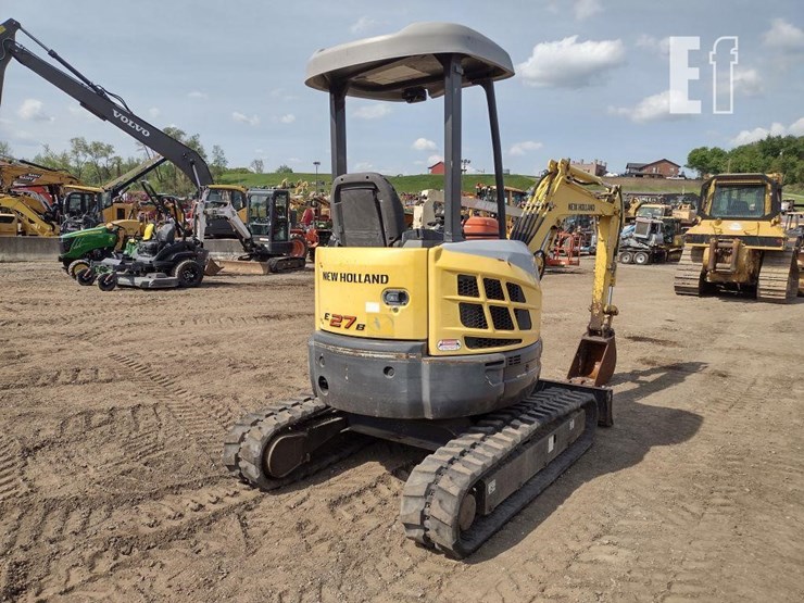 2012-new-holland-e27b-image-44