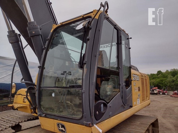 2006-deere-270d-lc-image-16