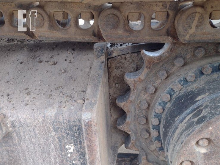 2006-deere-270d-lc-image-36
