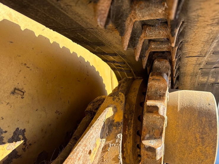 caterpillar-255-image-61