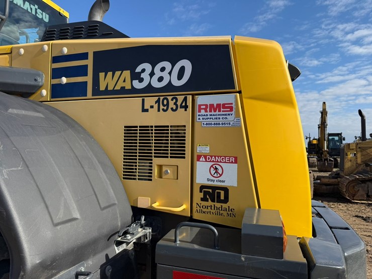 komatsu-wa380-image-62