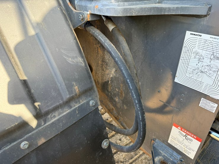 komatsu-wa380-image-78