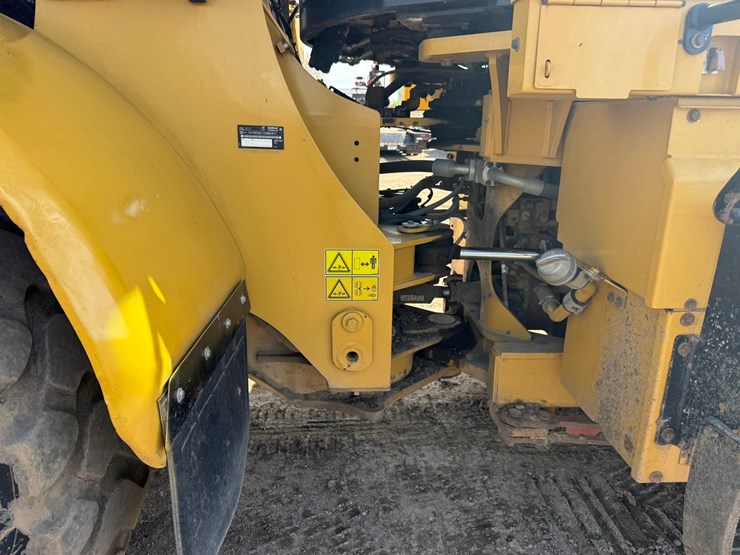 2013-caterpillar-950k-image-27