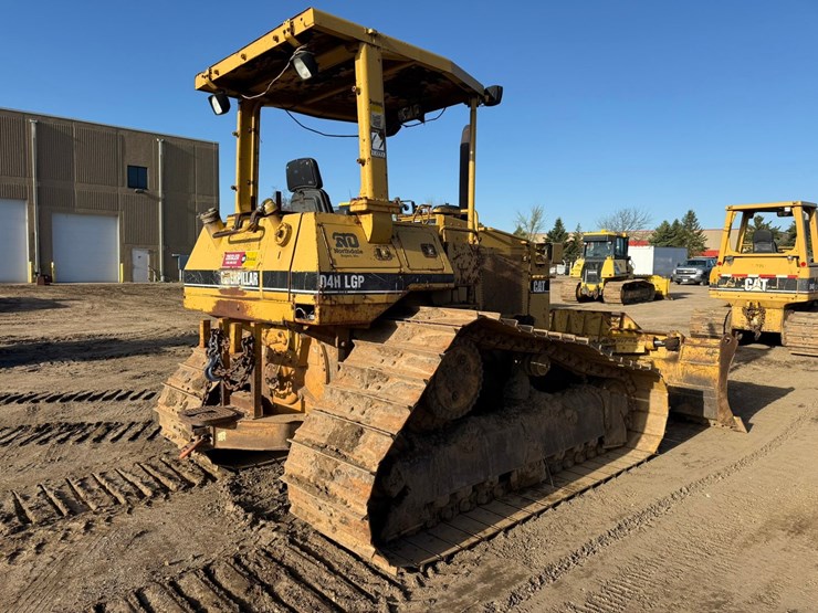 caterpillar-d4h-lgp-image-5