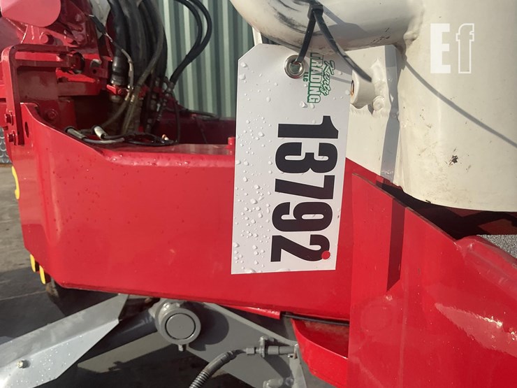 2015-takeuchi-tb280fr-image-22