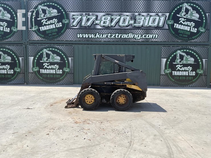 new-holland-ls170-image-1