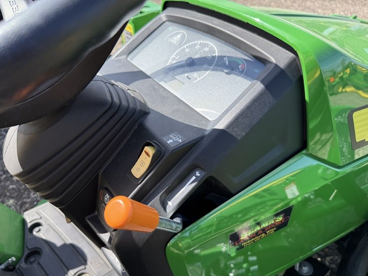 john-deere-1025r-image-7