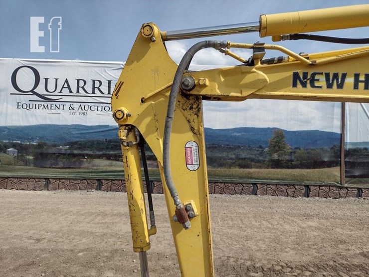 2012-new-holland-e27b-image-24