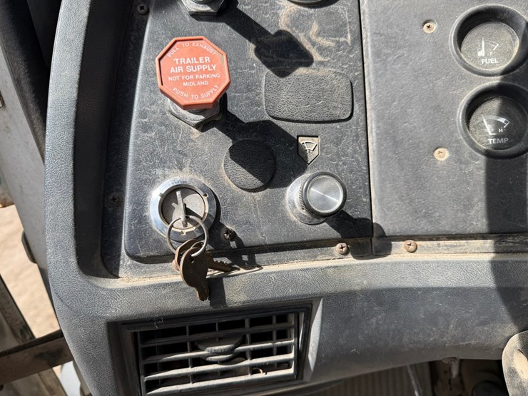 1993-ford-l8000-image-50