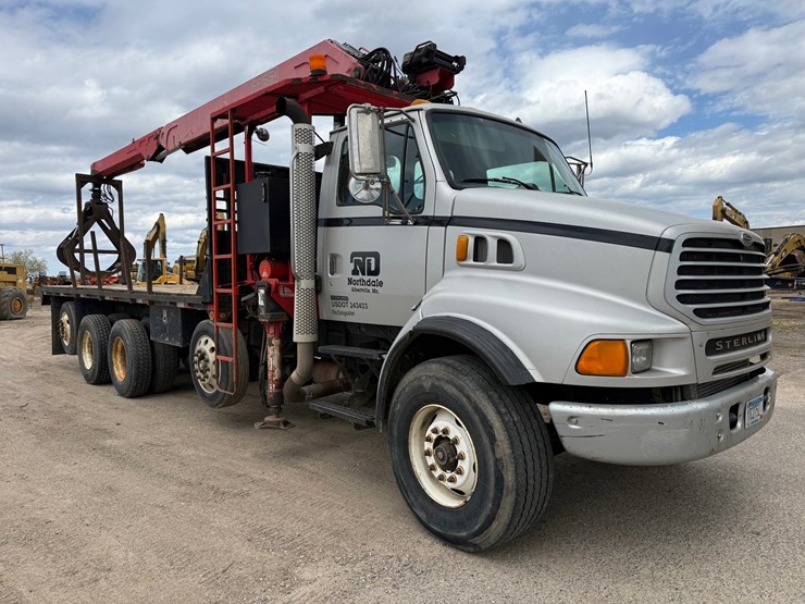 #6443-•-2003-sterling-boom/crane-truck-image-7