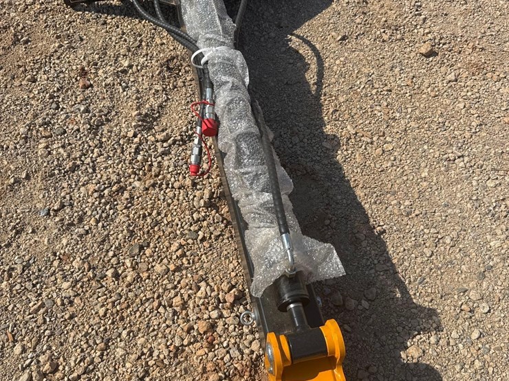 future-skid-steer-telescopic-boom-image-1