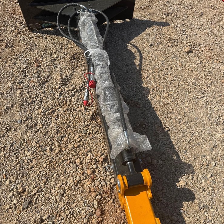 FUTURE SKID STEER TELESCOPIC BOOM