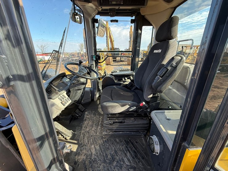 komatsu-wa380-image-114