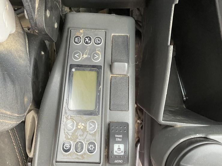 2020-case-cx245dsr-image-13
