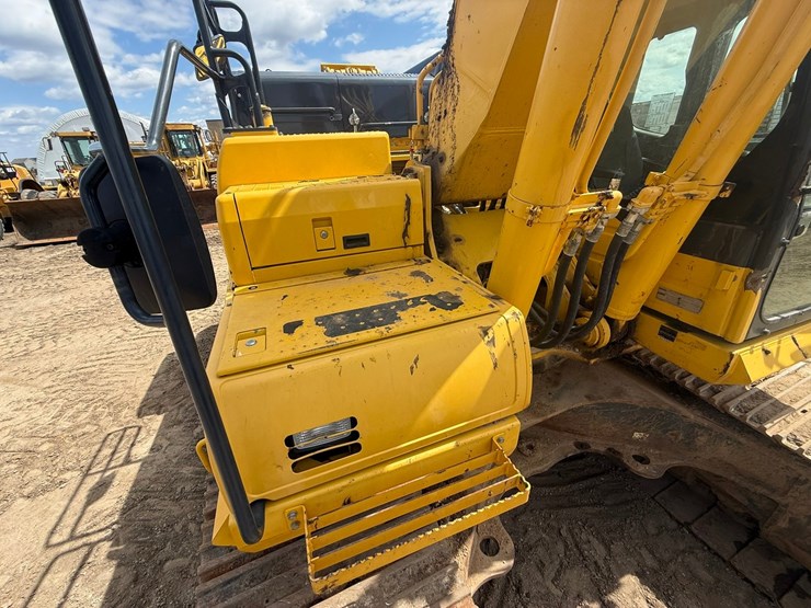 komatsu-pc490-lc-11-image-21