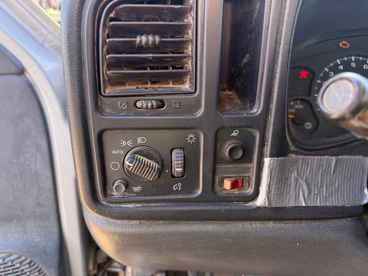 2006-chevrolet-2500-image-42