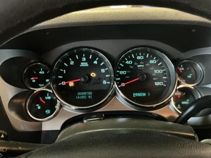 2010-chevrolet-silverado-2500hd-image-21