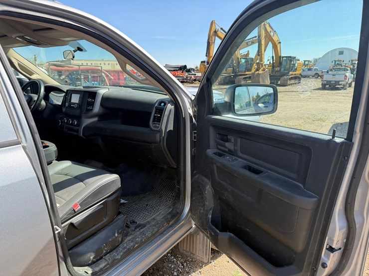 2021-dodge-2500-image-25
