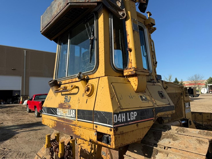 caterpillar-d4h-lgp-image-34
