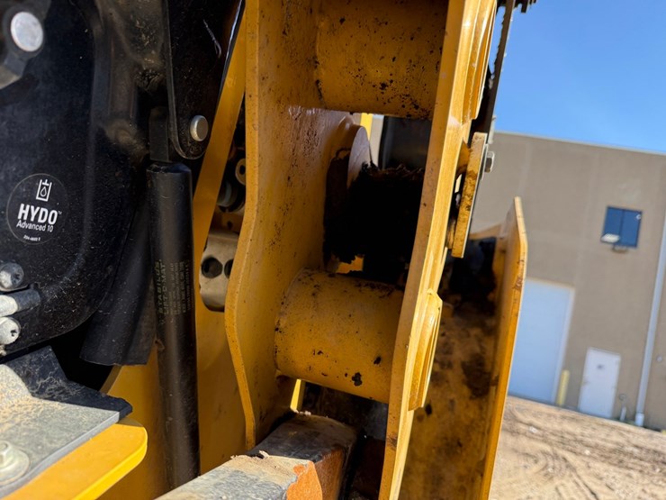 caterpillar-255-image-24