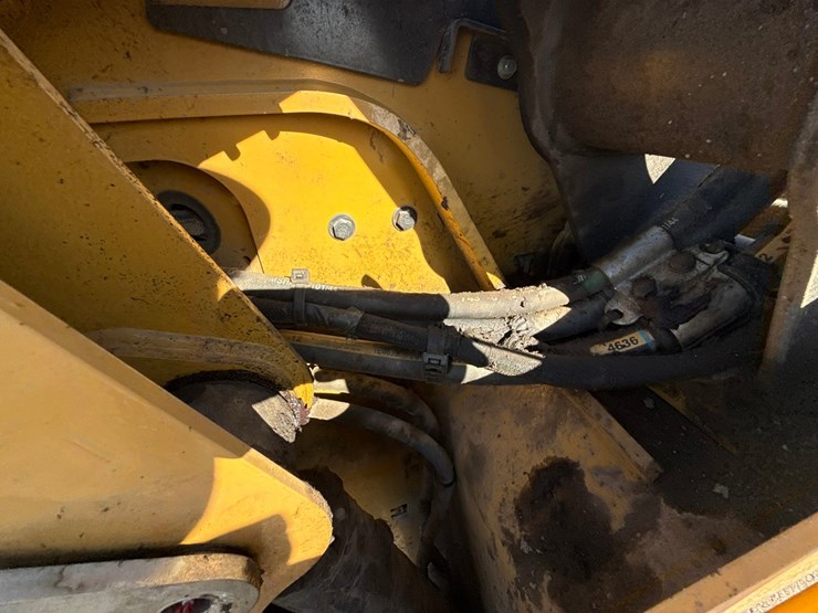 caterpillar-255-image-20