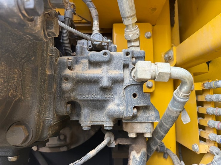 komatsu-pc490-lc-11-image-63